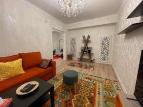 Central Apartment in Golden Square